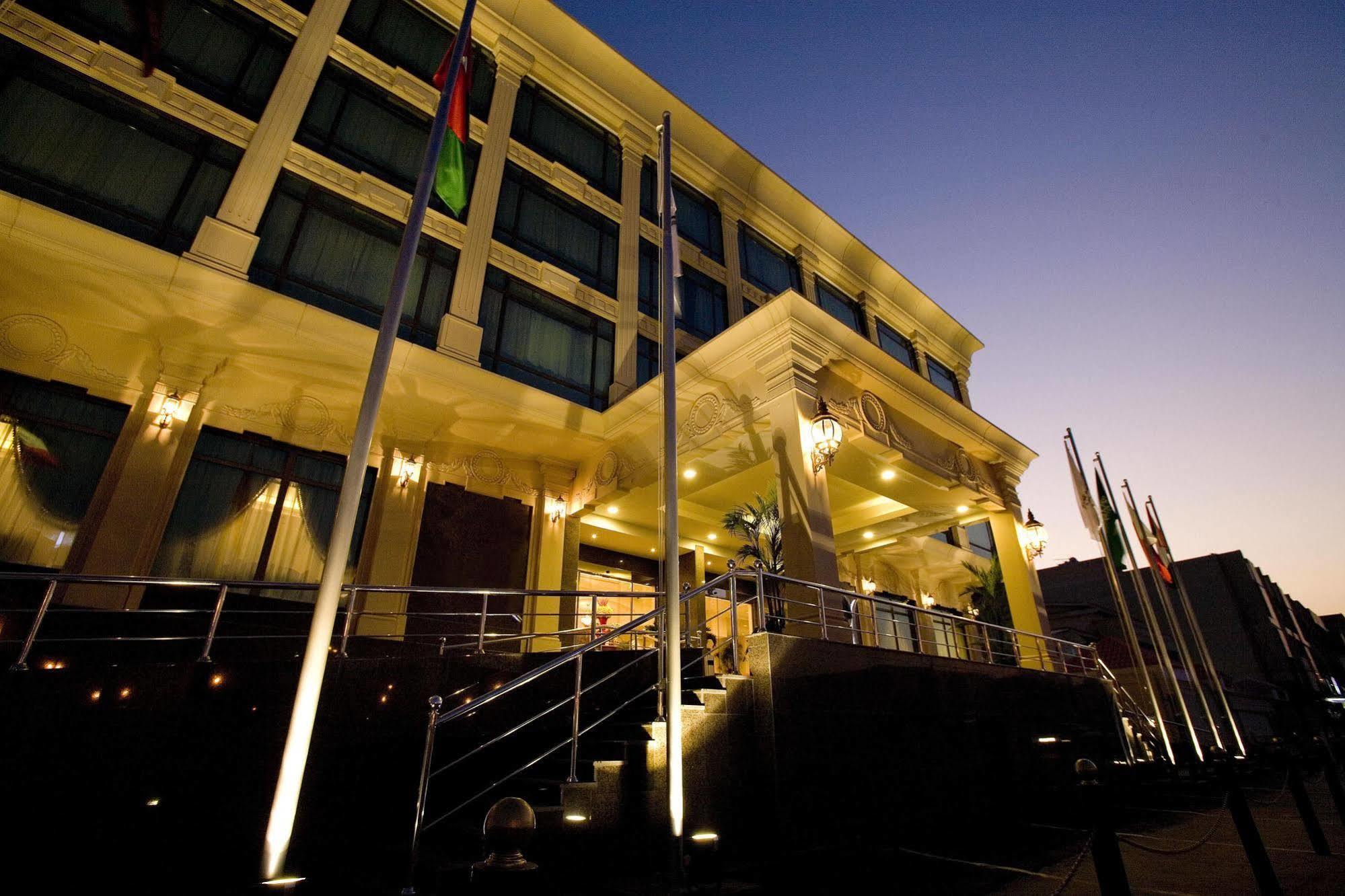 Ramada Riyadh Hotel Eksteriør bilde
