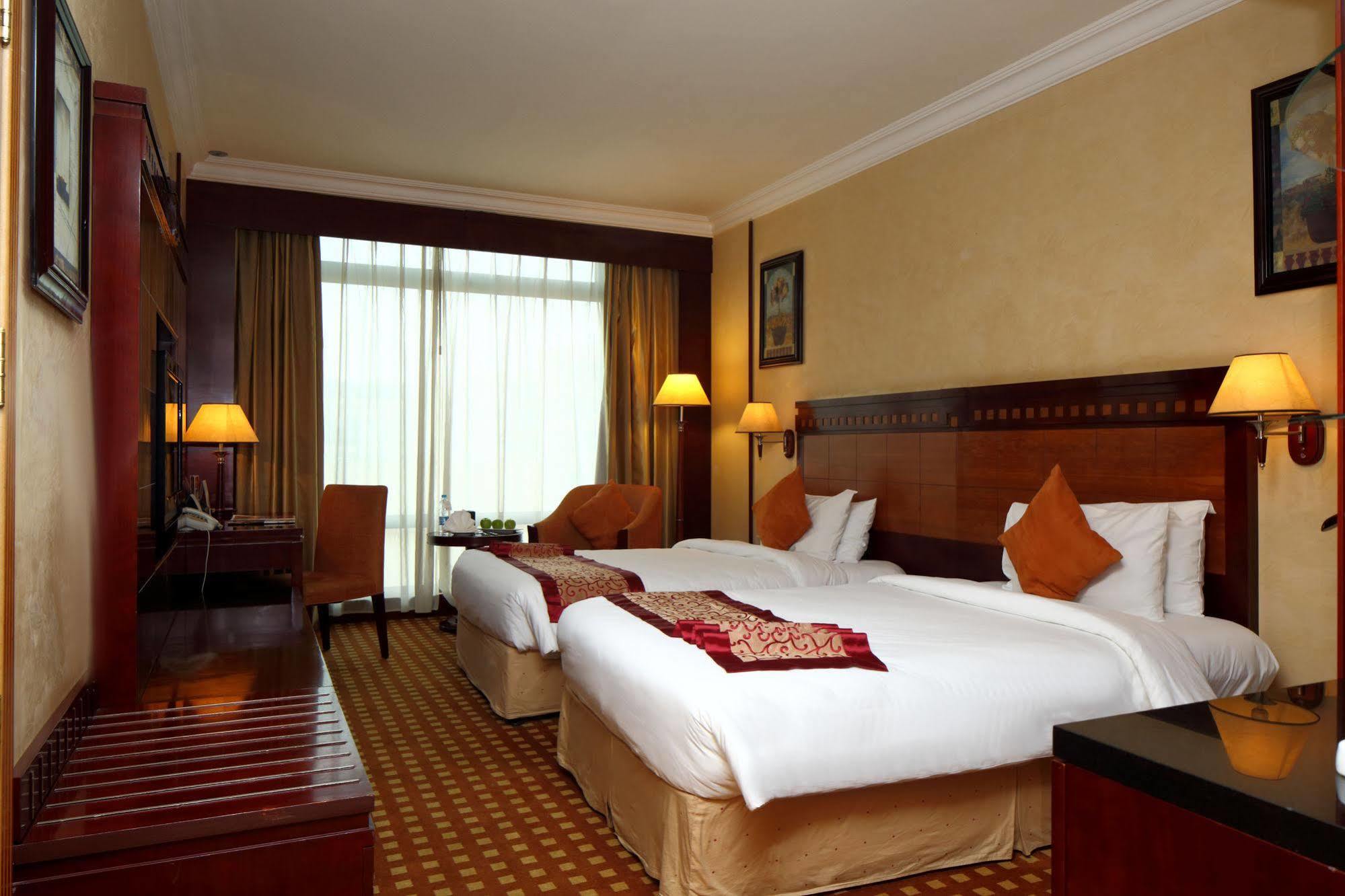 Ramada Riyadh Hotel Eksteriør bilde