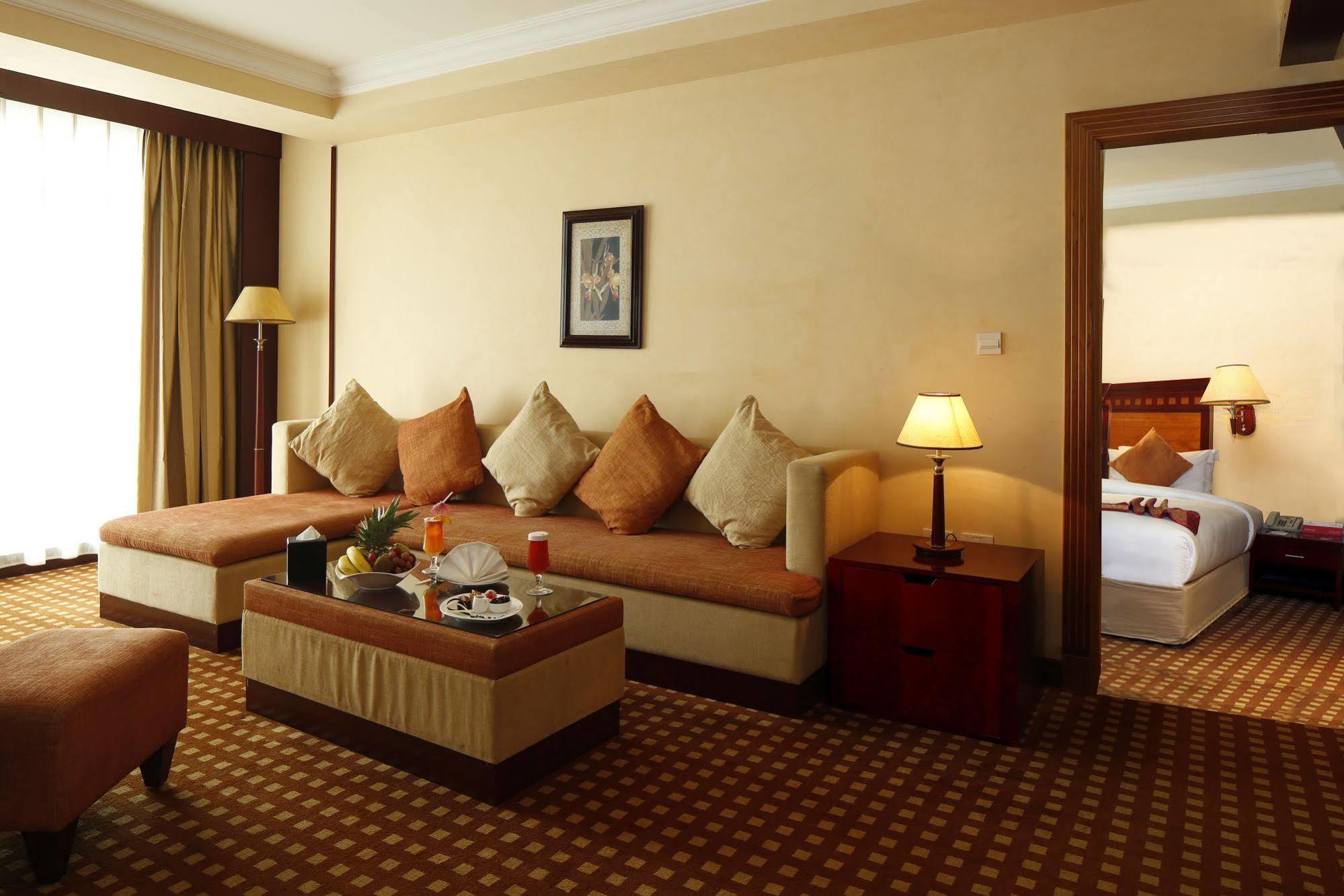 Ramada Riyadh Hotel Eksteriør bilde